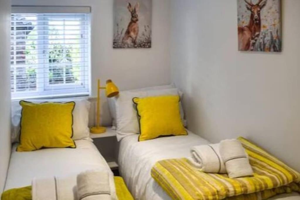 Beautiful Renovated Cottage In Mersham Ashford Kent エクステリア 写真